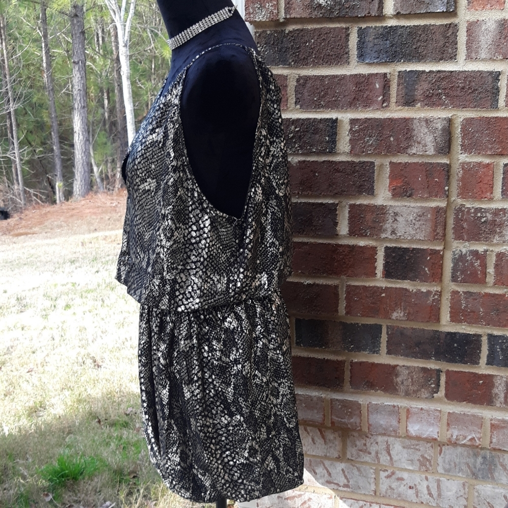 🔥ONE SLEEVE DRESS🔥 - Picture 5 of 6